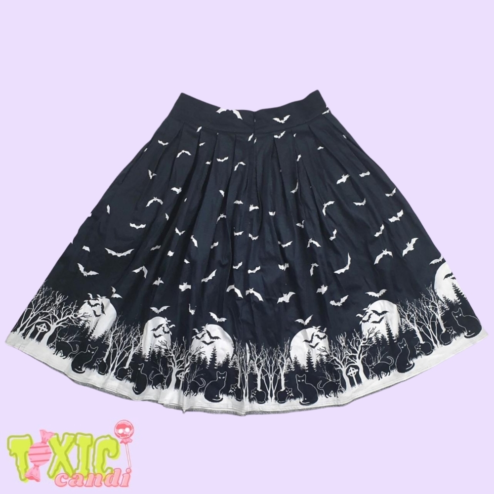 💀 Graveyard Pleated Circle Skirt 💀 - Picture 2 of 4